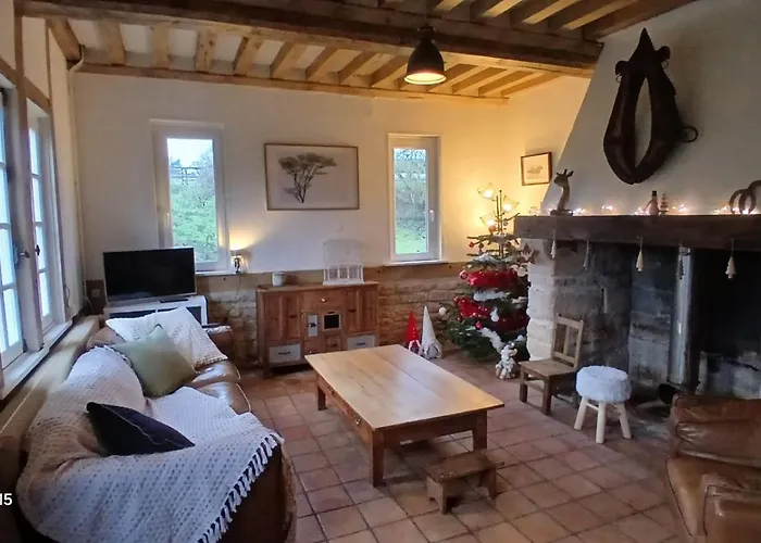 Des Trevignes بيت للعطل *